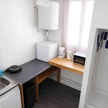 Fonctionnel 16m2 Centre Pas Cher Lägenhet